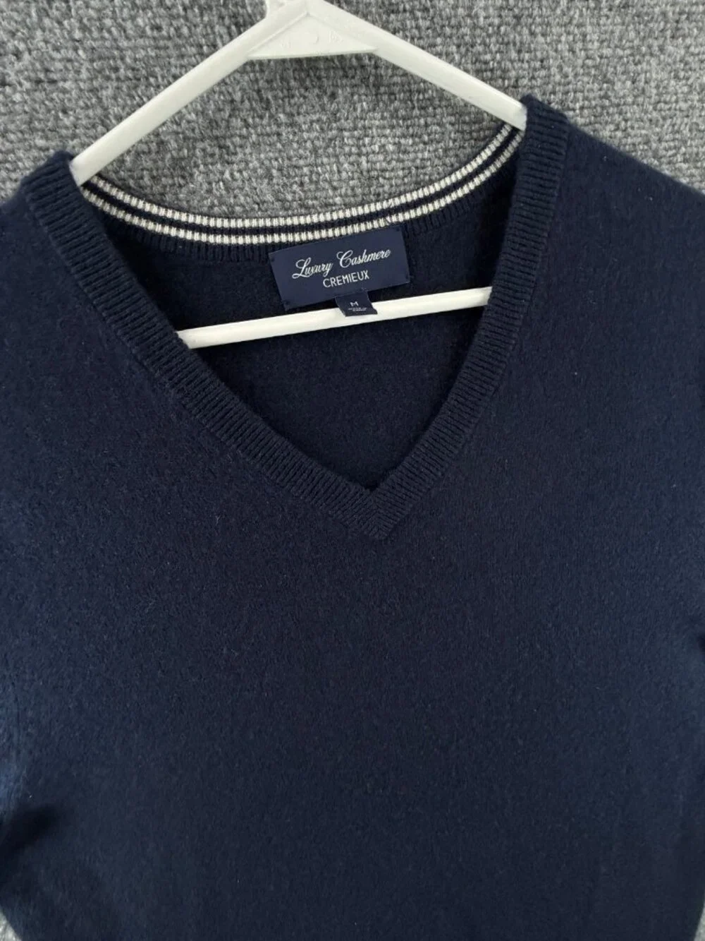 Daniel Cremieux Luxury Cashmere V Neck Knit Navy Blue Pullover Sweater Soft Med